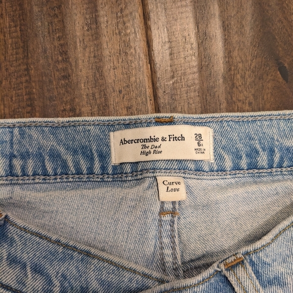 Abercrombie and Fitch Curve Love High Rise Dad Jean Size 6 - Picture 6 of 6